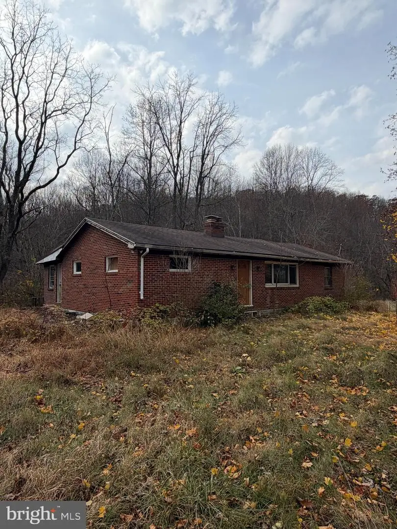 3963 Fissels Church Rd, Glen Rock, PA 17327 - Image #2