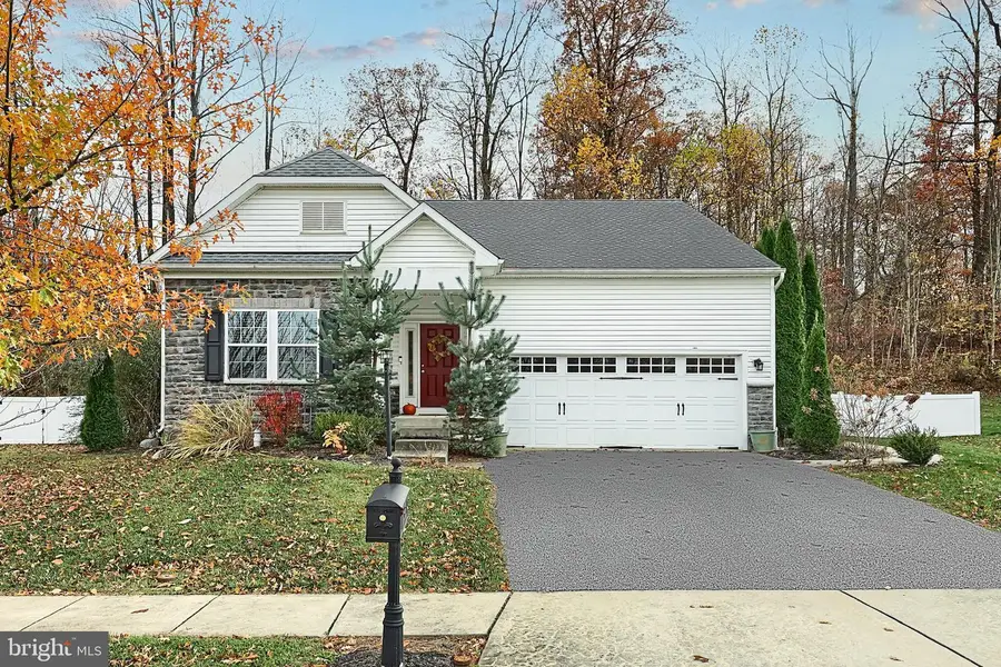 947 Countryside Rd, Seven Valleys, PA 17360 - Image #3