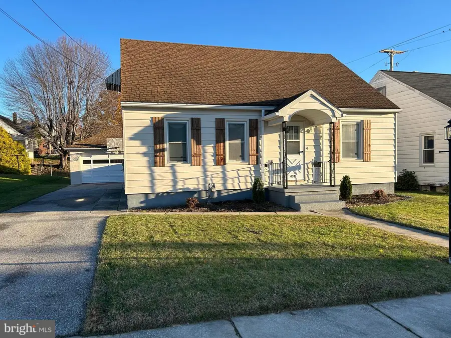 432 Mckinley Ave, Hanover, PA 17331 - Image #2