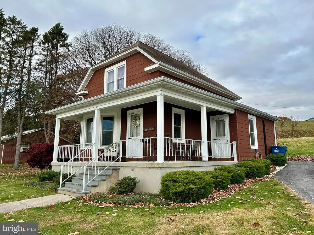 83 E York Ave, Spring Grove, PA 17362 - Image #1