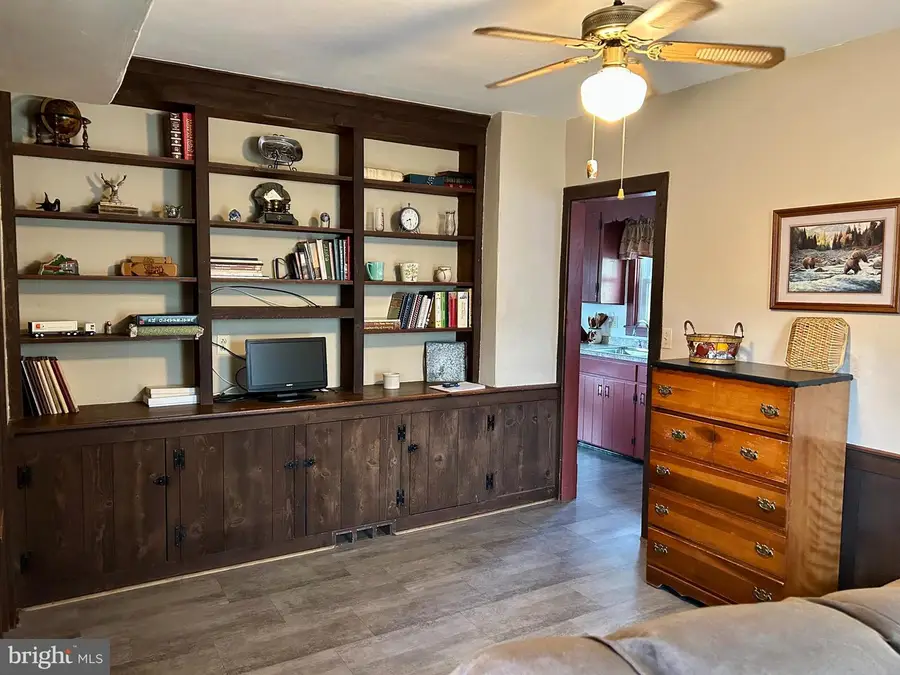 83 E York Ave, Spring Grove, PA 17362 - Image #3