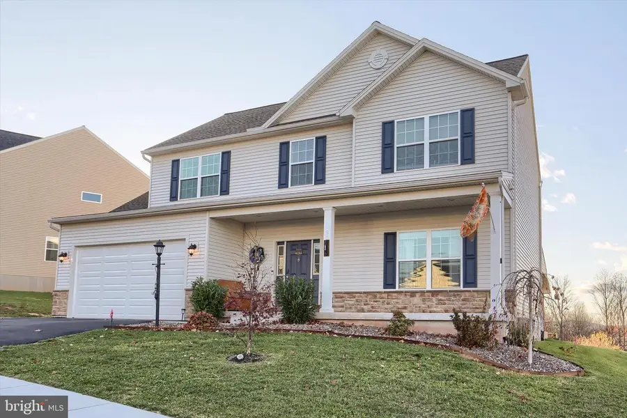 95 Red Maple Dr, Etters, PA 17319 - Image #2