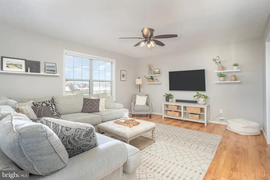 3221 Grey Fox Cir, Dover, PA 17315 - Image #3