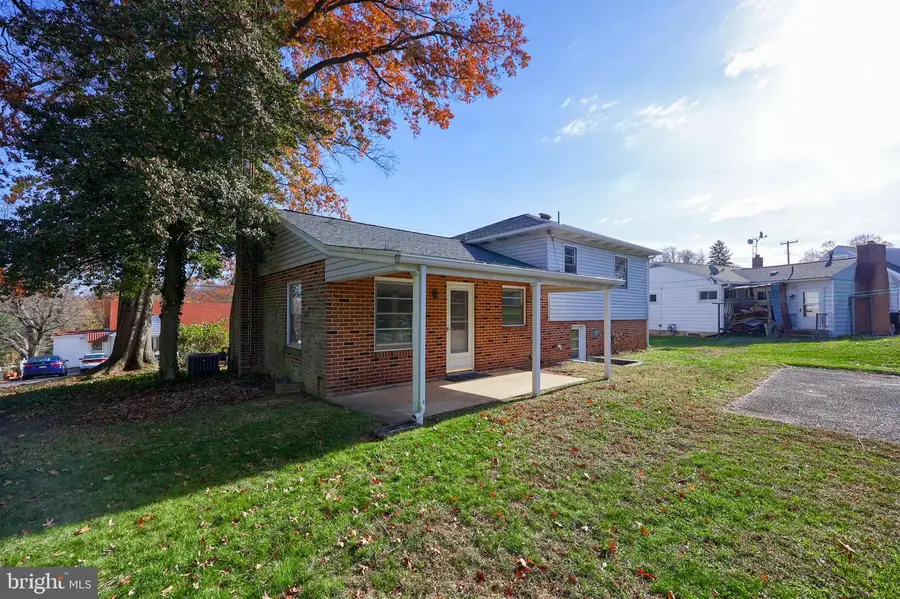 10 Circle Dr, York, PA 17402 - Image #3