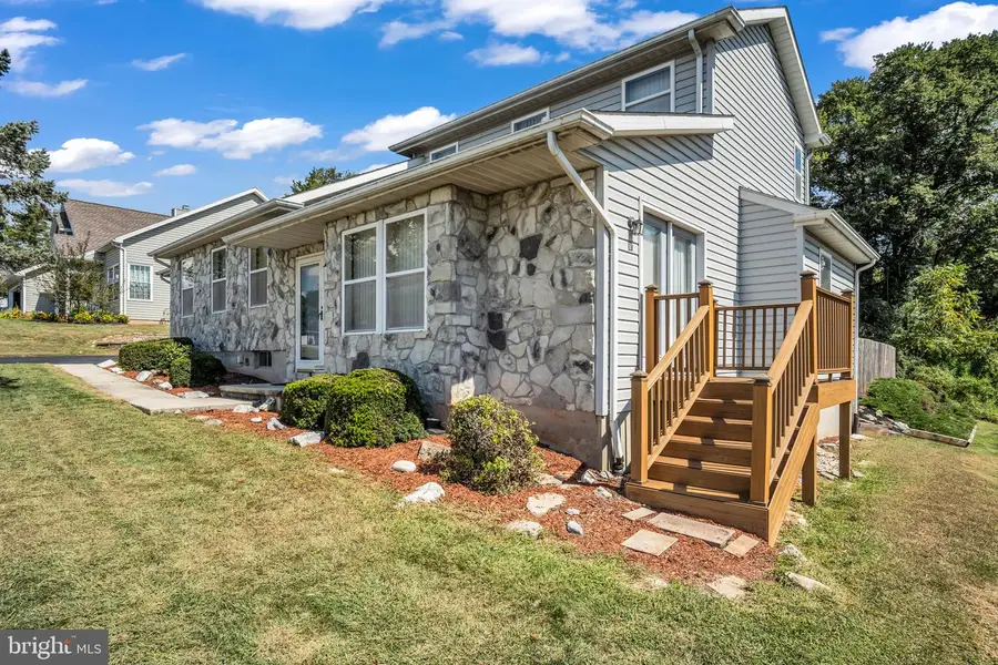 45 S Ben Hogan Dr, Etters, PA 17319 - Image #2