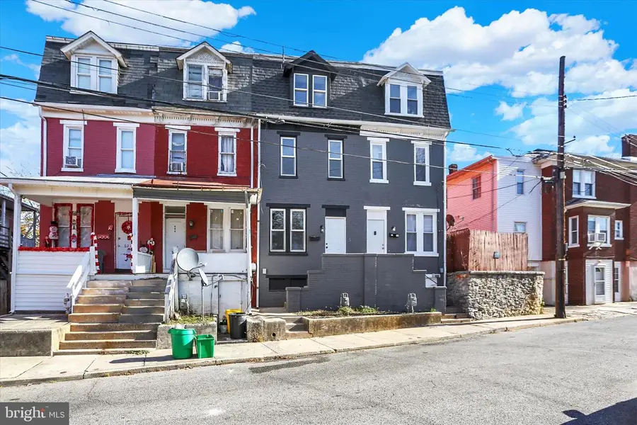 631 Cleveland Ave, York, PA 17401 - Image #2