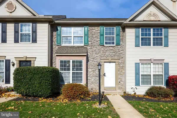 141 Chandler Dr, RED LION, PA 17356