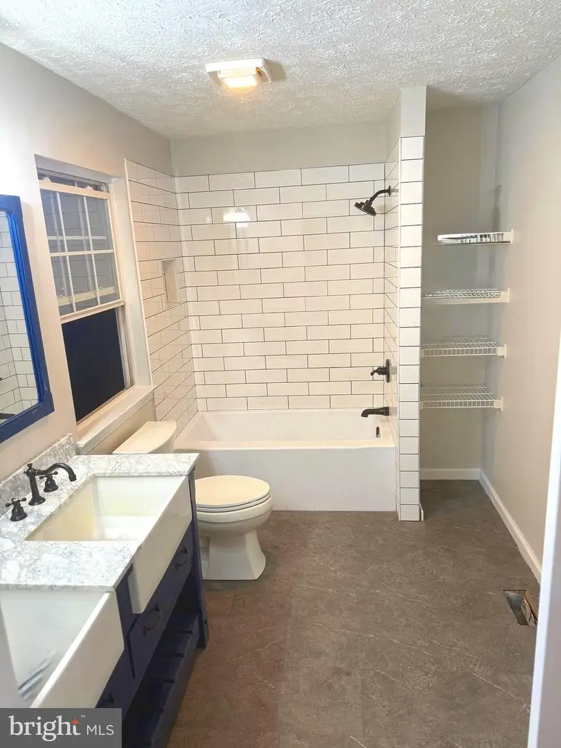 175 Country Ridge Dr, Red Lion, PA 17356 - Image #3