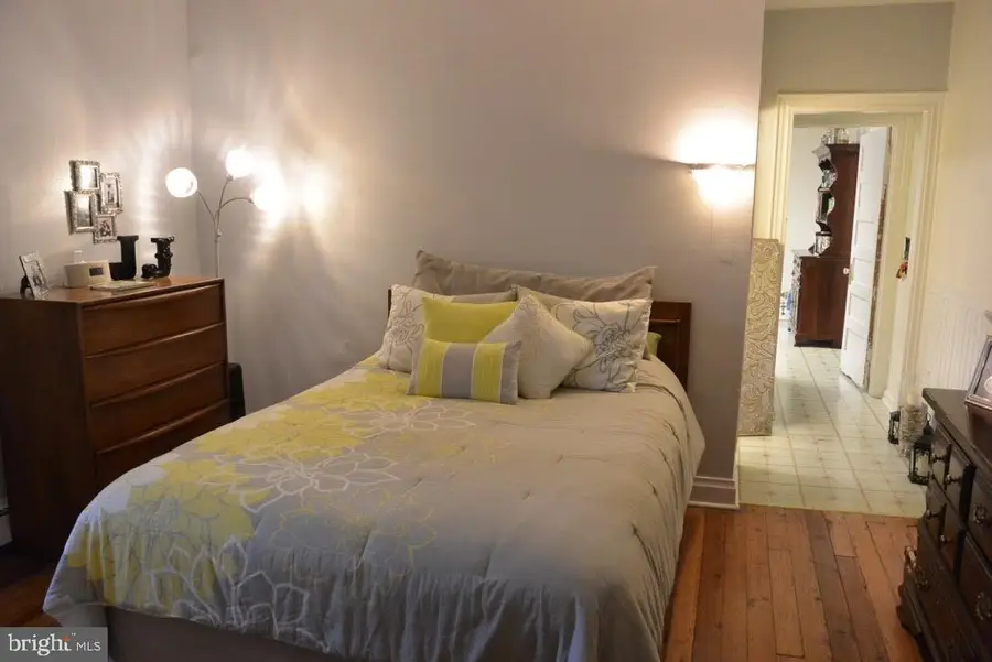 226-2261/2 E Poplar St, Hanover, PA 17331 - Image #2