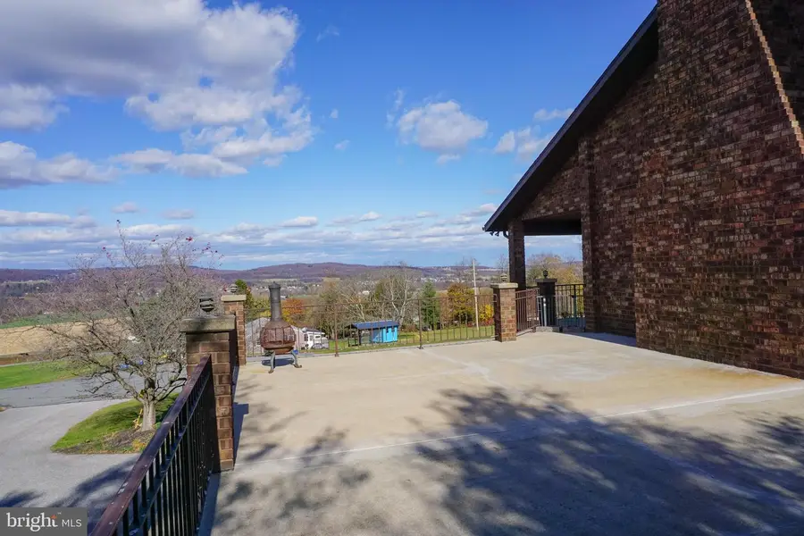 4640 Freys Ln, Hellam, PA 17406 - Image #3