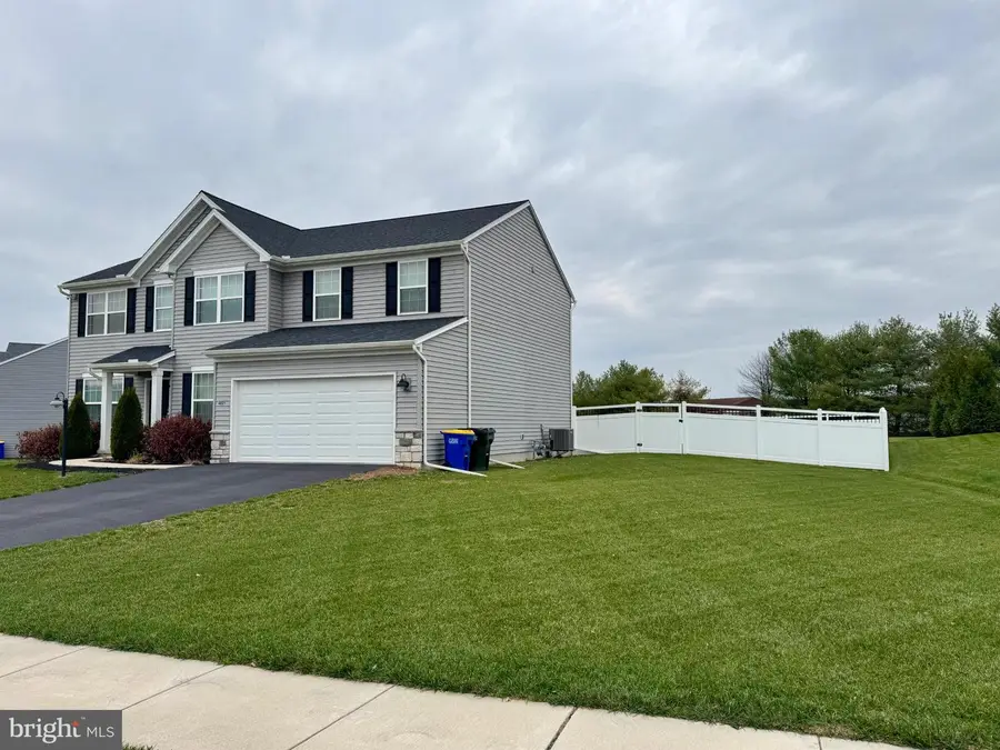 4021 Country Dr, Dover, PA 17315 - Image #3