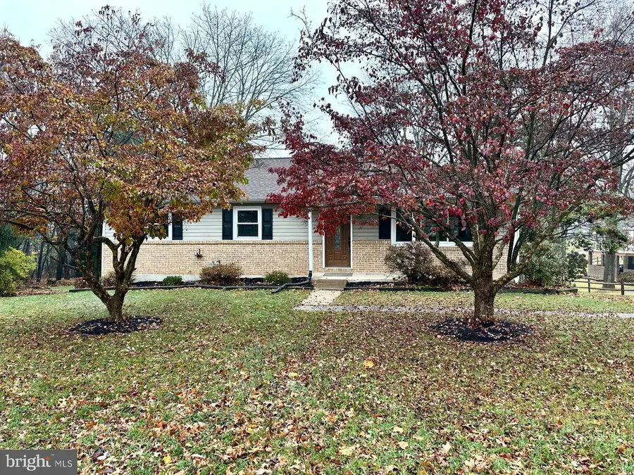 850 Jefferson Ln, Red Lion, PA 17356 - Image #2