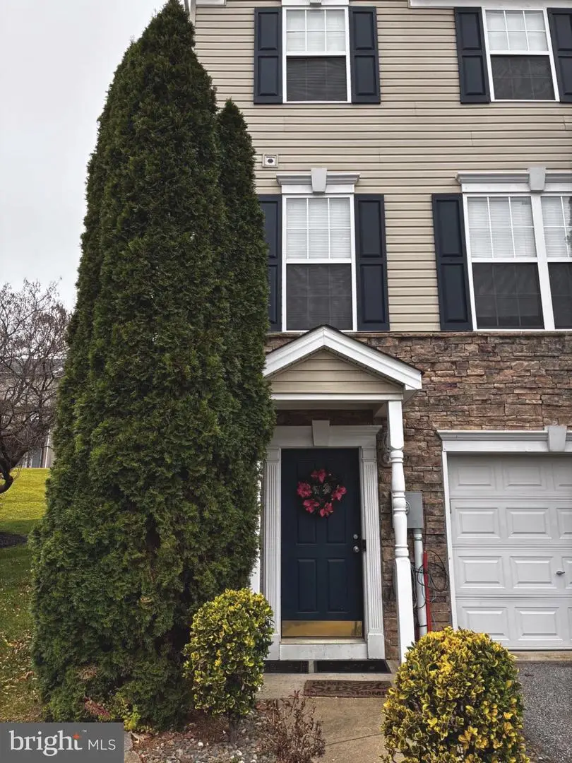 147 Bruaw Dr, York, PA 17406 - Image #2