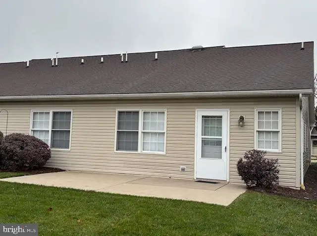 637 Northland Dr, Hanover, PA 17331 - Image #2