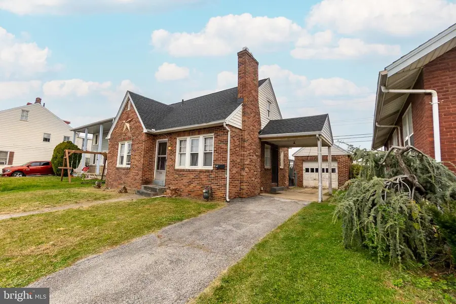 327 Norway St, York, PA 17403 - Image #2