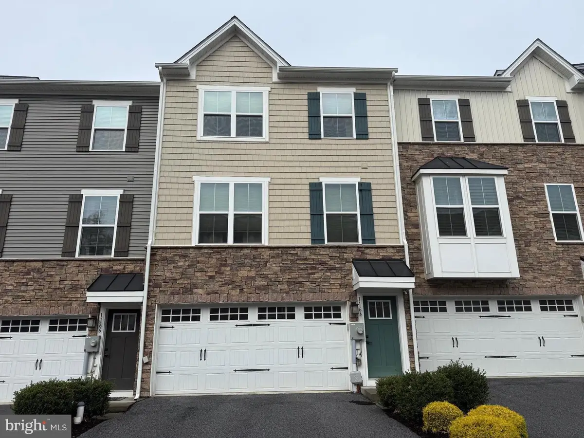 1164 Rosecroft Ln, York, PA 17403 - Image #1