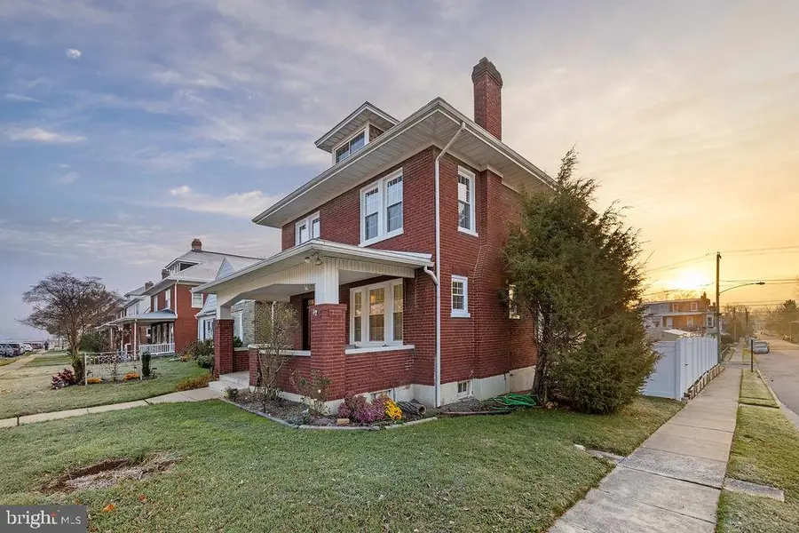 698 Maryland Ave, York, PA 17404 - Image #2