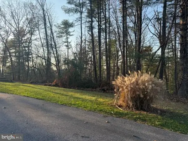 276 Oakbrook Dr, Felton, PA 17322 - Image #2