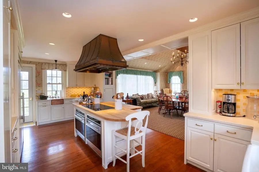 9981 Douglas Rd, Red Lion, PA 17356 - Image #2