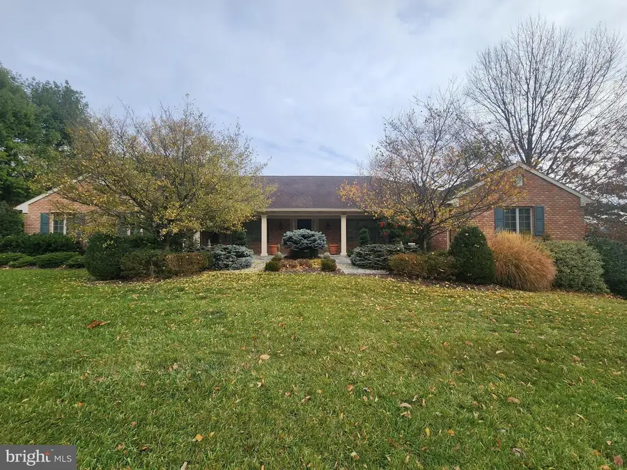 1165 Wyndsong Dr, York, PA 17403 - Image #2