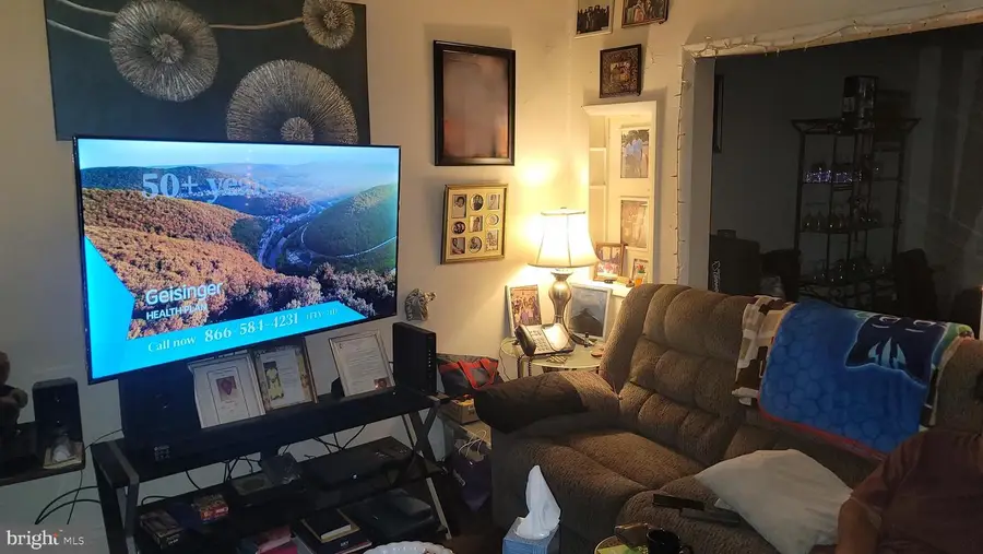 381 S Simpson St, York, PA 17403 - Image #2