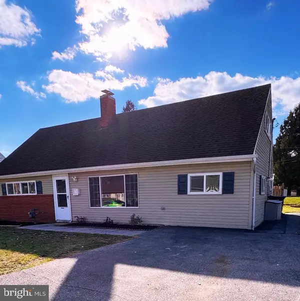 1512 Continental Rd, YORK, PA 17404