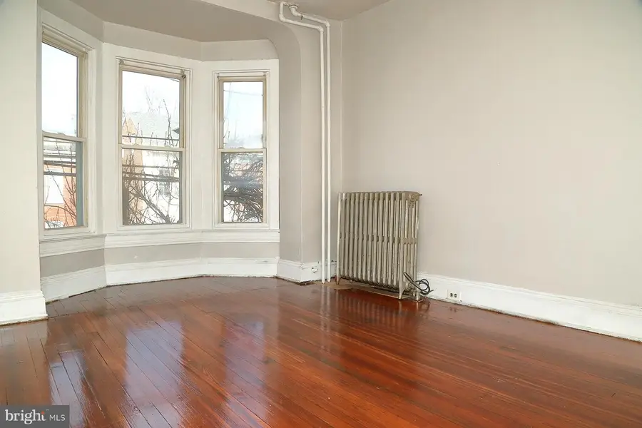 690 E Philadelphia St, York, PA 17403 - Image #2