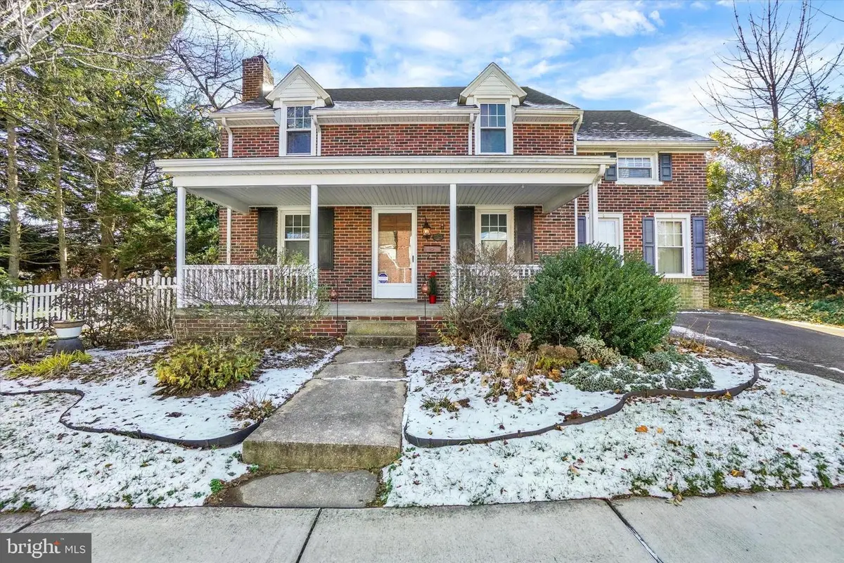 1274 W Poplar St, York, PA 17404 - Image #1