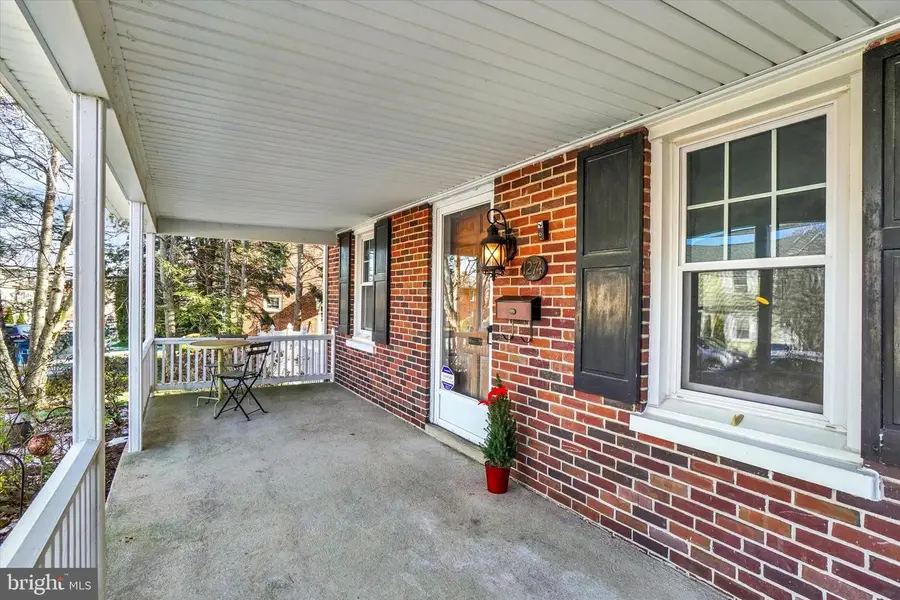 1274 W Poplar St, York, PA 17404 - Image #3