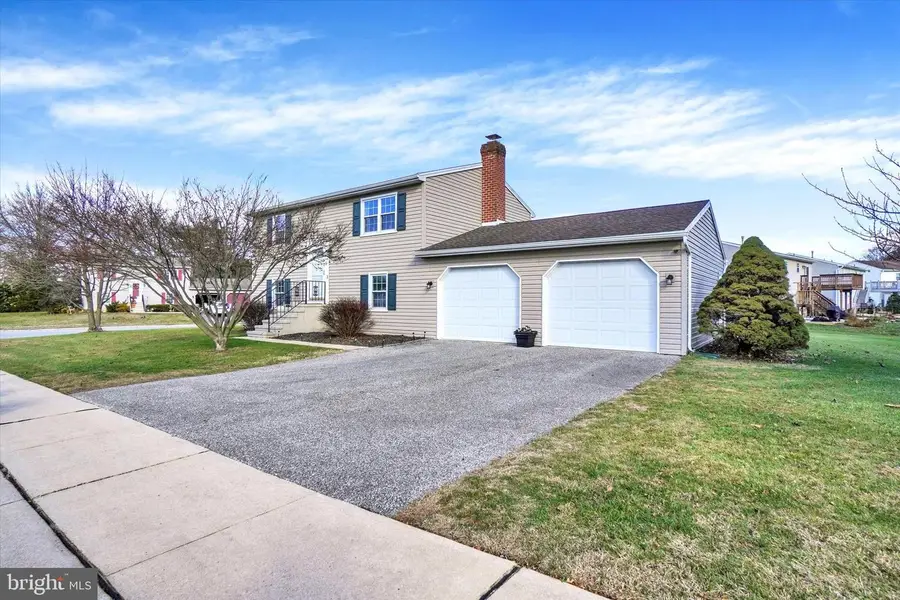 2270 Seneca Dr, York, PA 17408 - Image #3