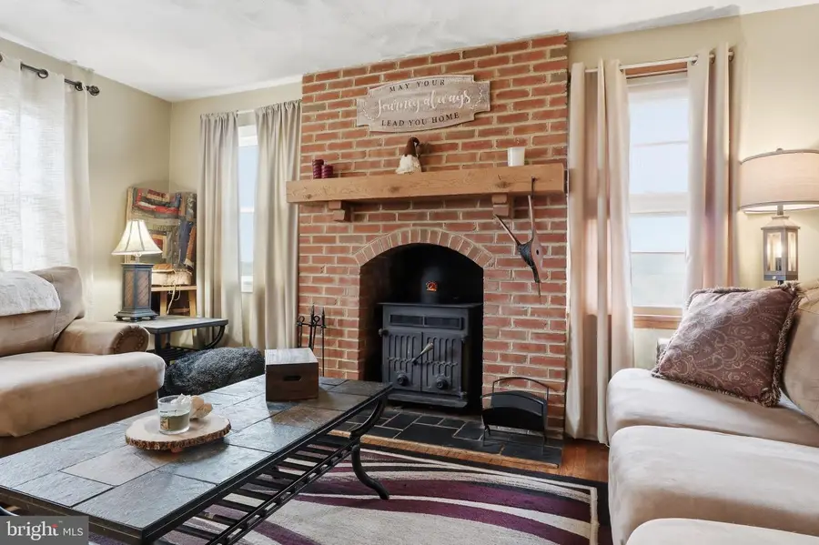 102 S Chestnut St, Dillsburg, PA 17019 - Image #3