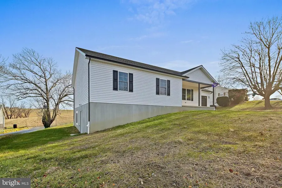 335 E Snyder Corner Rd, Red Lion, PA 17356 - Image #3