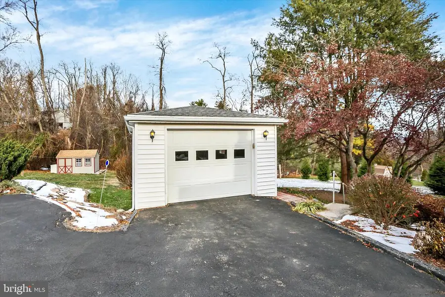 211 Walnut Level Rd, New Cumberland, PA 17070 - Image #3