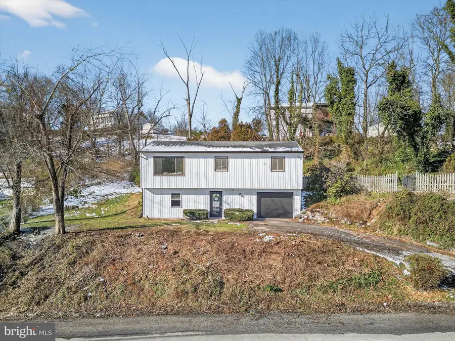 25 Black Walnut Dr, Etters, PA 17319 - Image #2