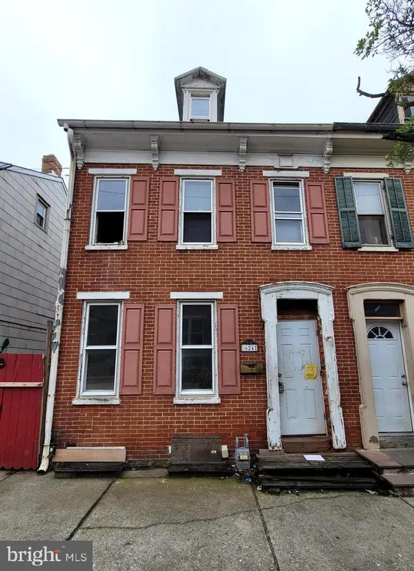 624 E Philadelphia St, YORK, PA 17403