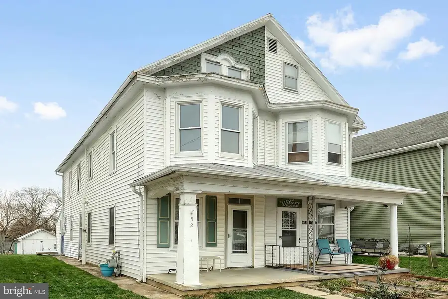 52 S 3rd St, Mount Wolf, PA 17347 - Image #3