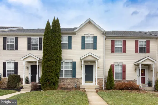 355 Bruaw Dr, YORK, PA 17406