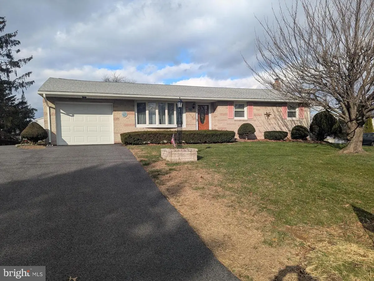 750 Finks Dr, York, PA 17404 - Image #1