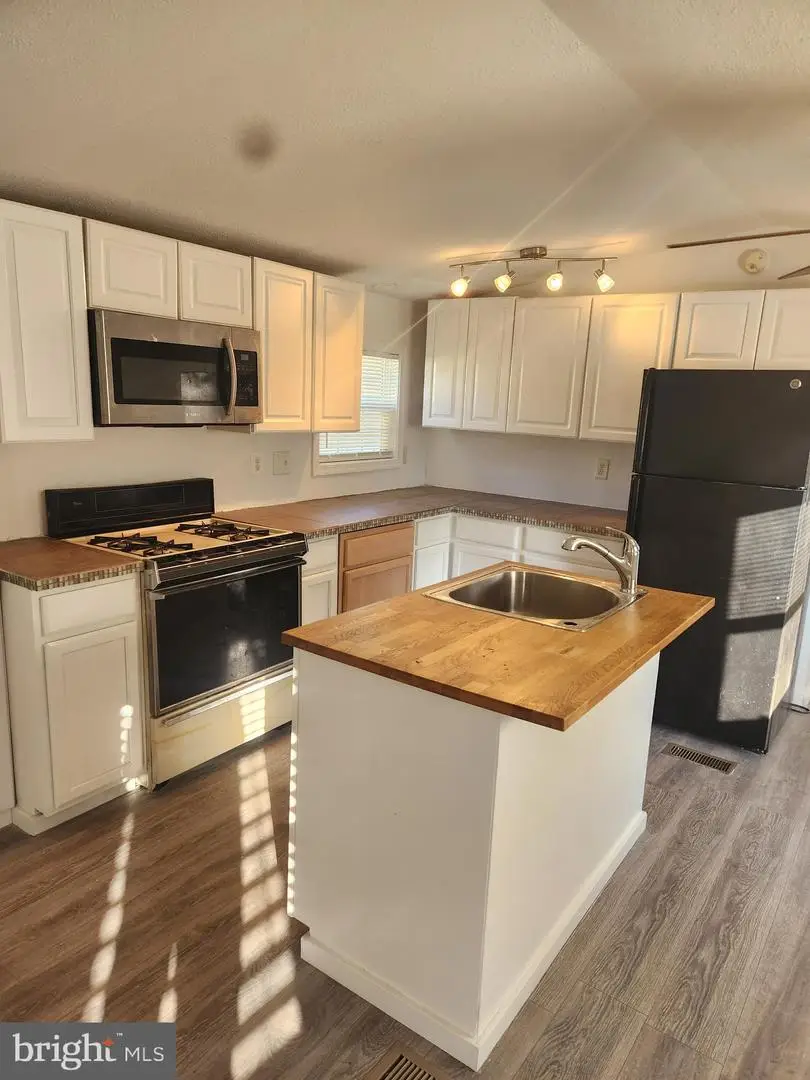 720 Shawna Ave, York, PA 17402 - Image #2