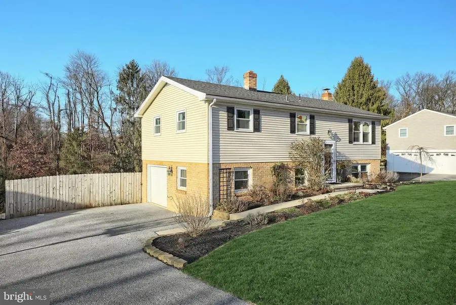 516 Gary Dr, Dallastown, PA 17313 - Image #3