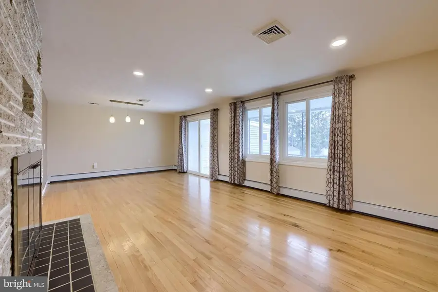 861 Cape Horn Rd, York, PA 17402 - Image #2