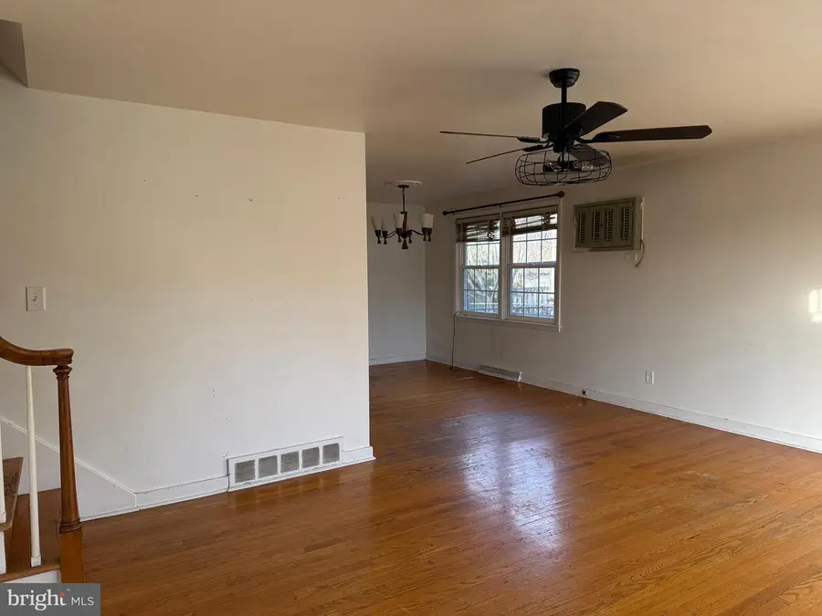 2461 Raleigh Dr, York, PA 17402 - Image #3