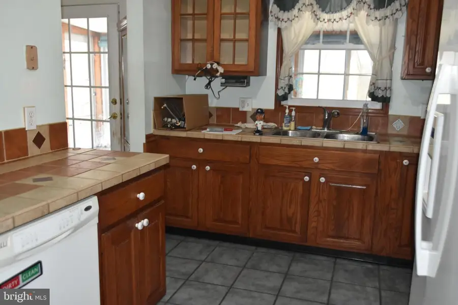 5 Locust Cir, Etters, PA 17319 - Image #3