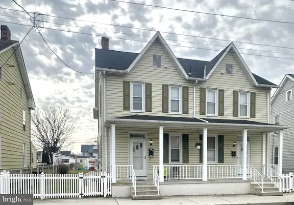225 & 227 Locust St, HANOVER, PA 17331