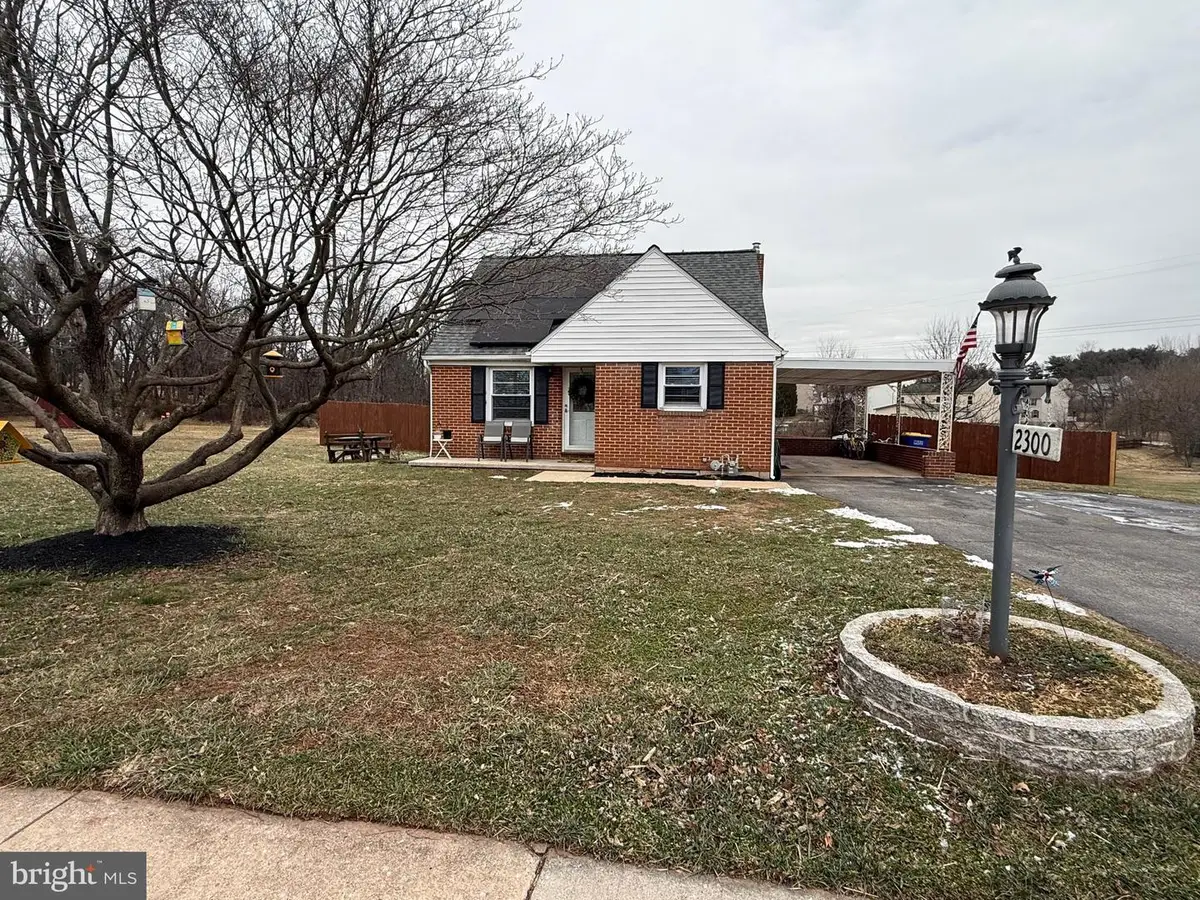 2300 Wyndhurst Ct, York, PA 17408 - Image #1