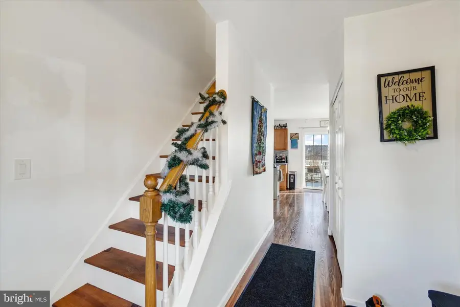 345 Torrey Pines Dr, Mount Wolf, PA 17347 - Image #2