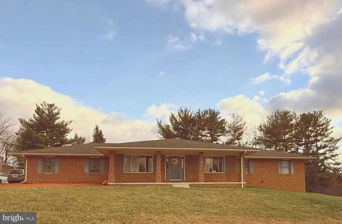 1958 High St, York, PA 17408 - Image #1