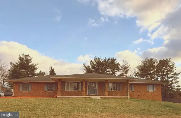 1958 High St, YORK, PA 17408