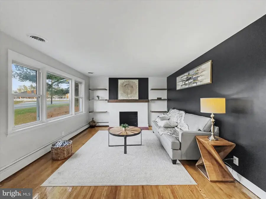 2196 S Queen St, York, PA 17402 - Image #2