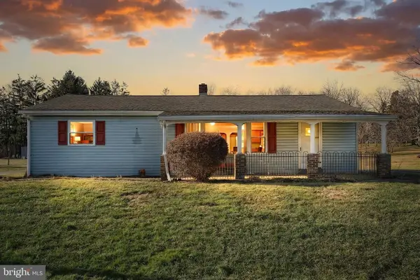 1806 Virginia Ave, DOVER, PA 17315